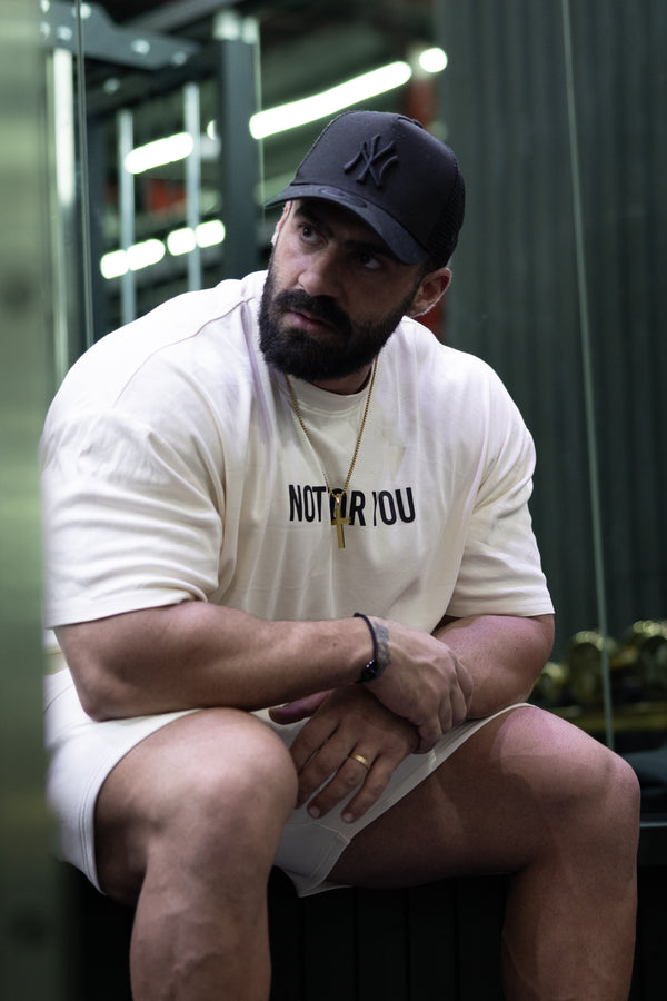 Oversize T-Shirt – Minimal, Bold, Timeless